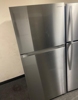 Great deal: Samsung 18–19 cu ft Top Mount, Stainless + Ice Maker