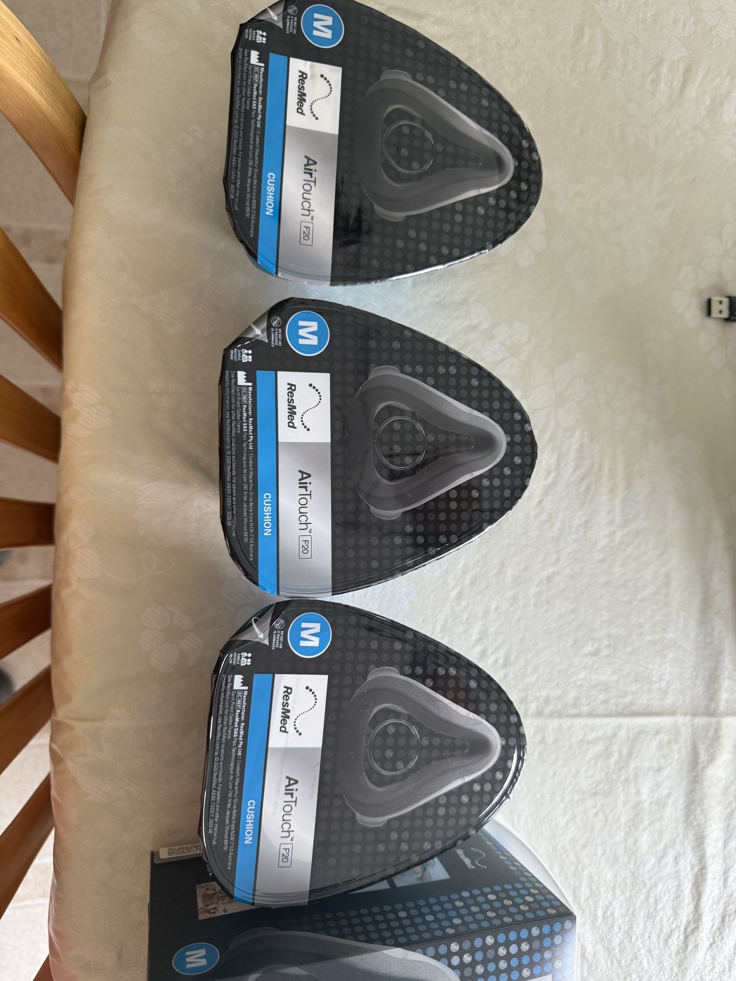 CPAP full Mask and 3 Cushions.  Brand New.  Size Medium.