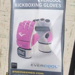 Everlast Evercool Kickboxing Gloves

