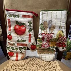 Oven Gloves Set of 2 Fabric Printed Country Style Strong   Mittens (New)