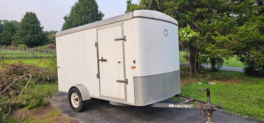 2006 carry on enclosed trailer