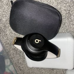 Beats Studio Pro - Wireless Noise Cancelling Over-the-Ear Headphones