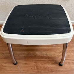 Vintage COSCO Mid Century One-Step Metal STOOL/Plant Stand with Rubber Top