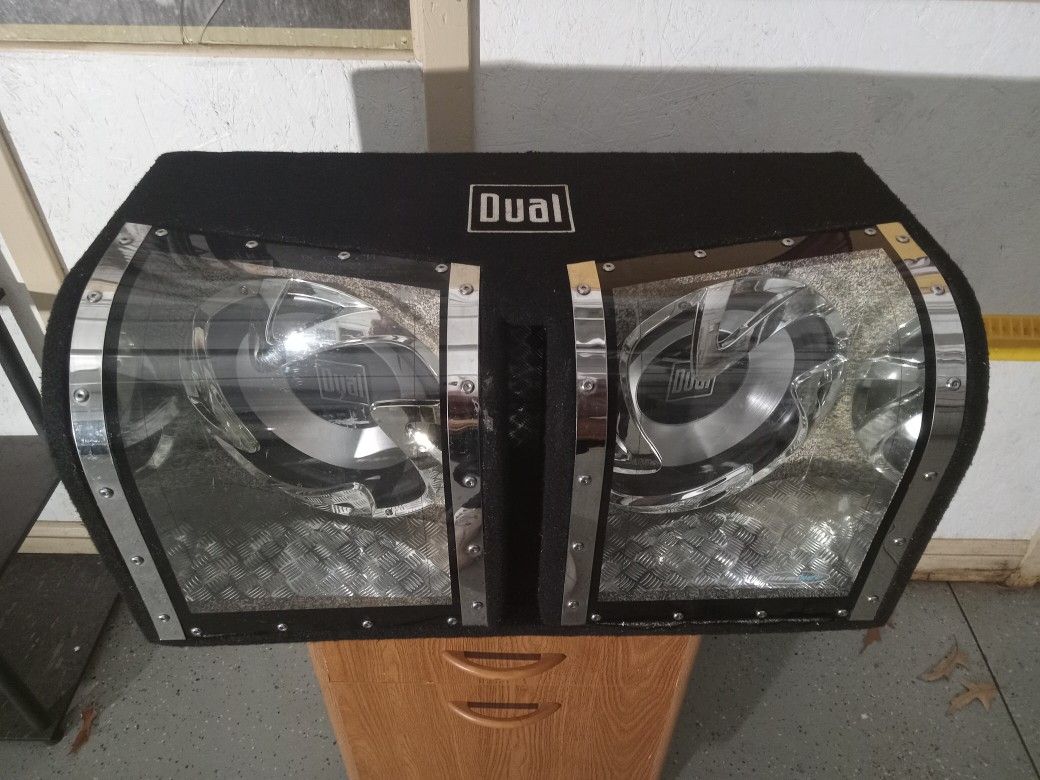 2 -12in Duel Subwoofers W/ Amp And Wiring Kit