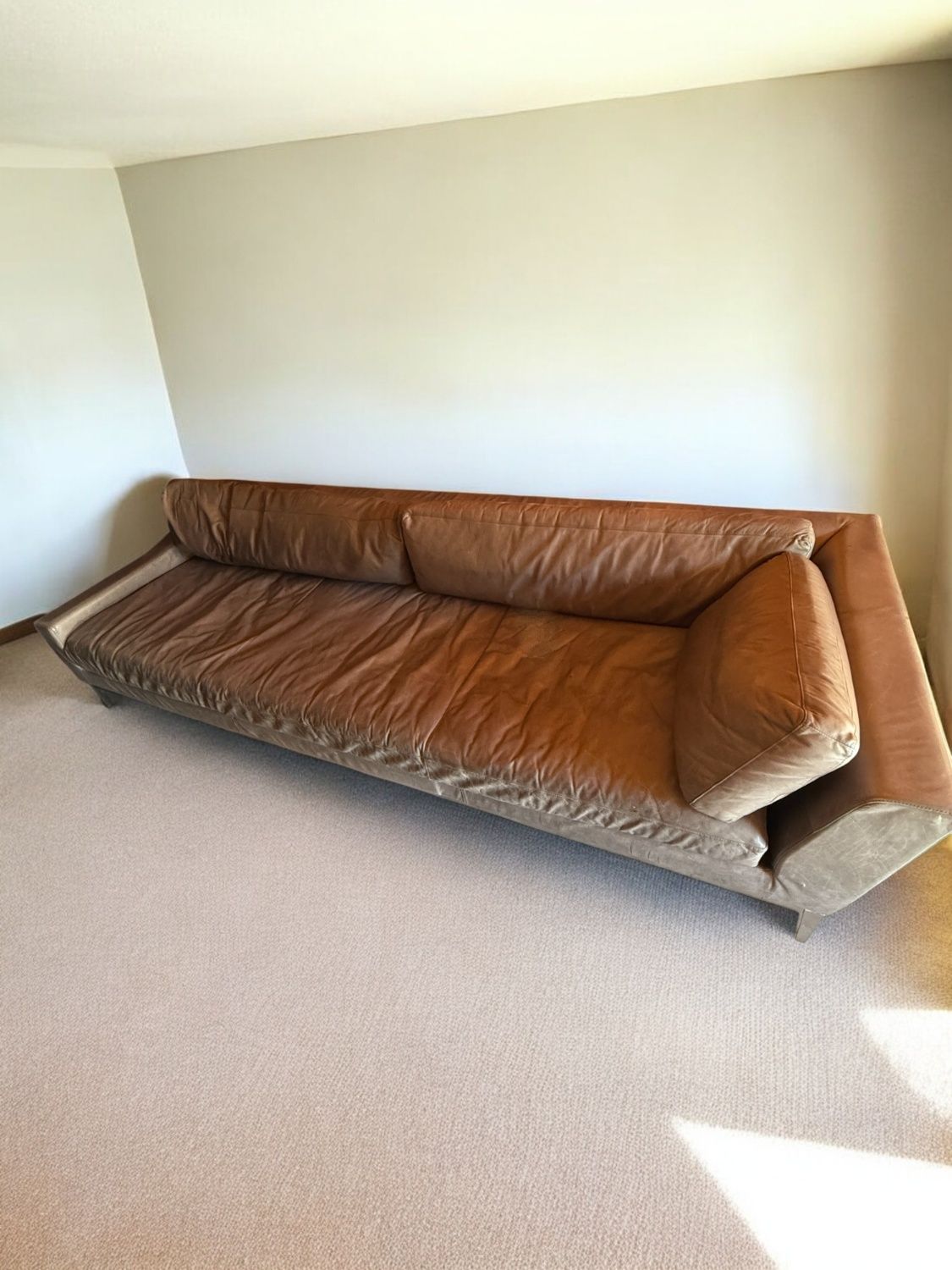 π Restoration Hardware Leather Couch