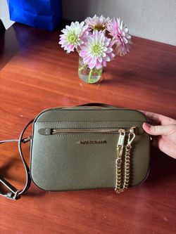 2 Michael Kors crossbody bags