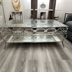Beautiful Center Glass Table ..$150