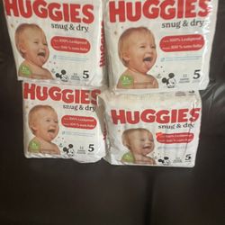 Dipers Huggies 