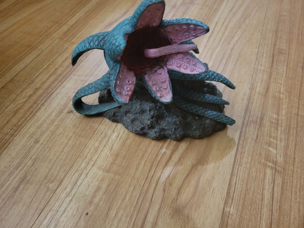 Cracken Figure