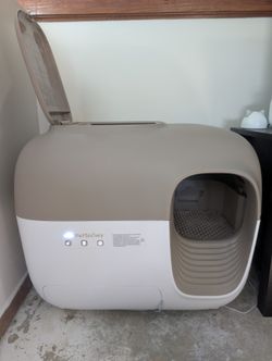 Pet Snowy Self Cleaning Litter Box 