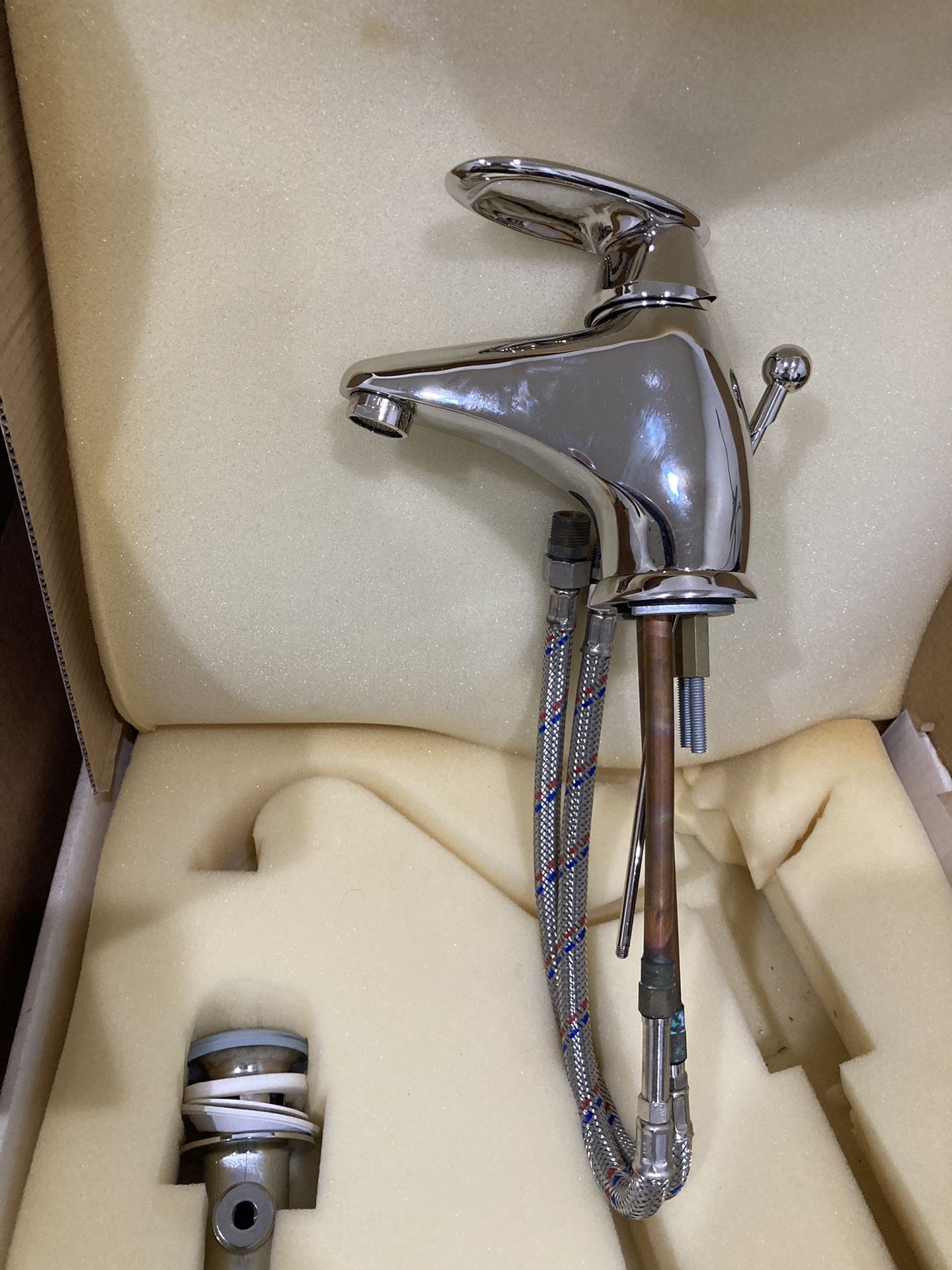 Single Lever Bathroom Faucet Single Hole Complete High PolishedCrome