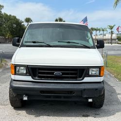 2007 Ford E 150 Super Duty Cargo Comercial Van 3 D