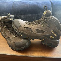 11.5 Columbia Waterproof hiking boots