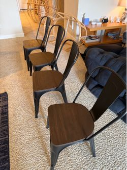 Great set of dining room chairs