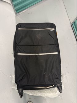 2 luggages with spinner wheels