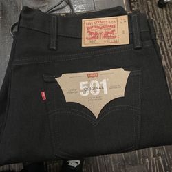 Black Levi’s 501s