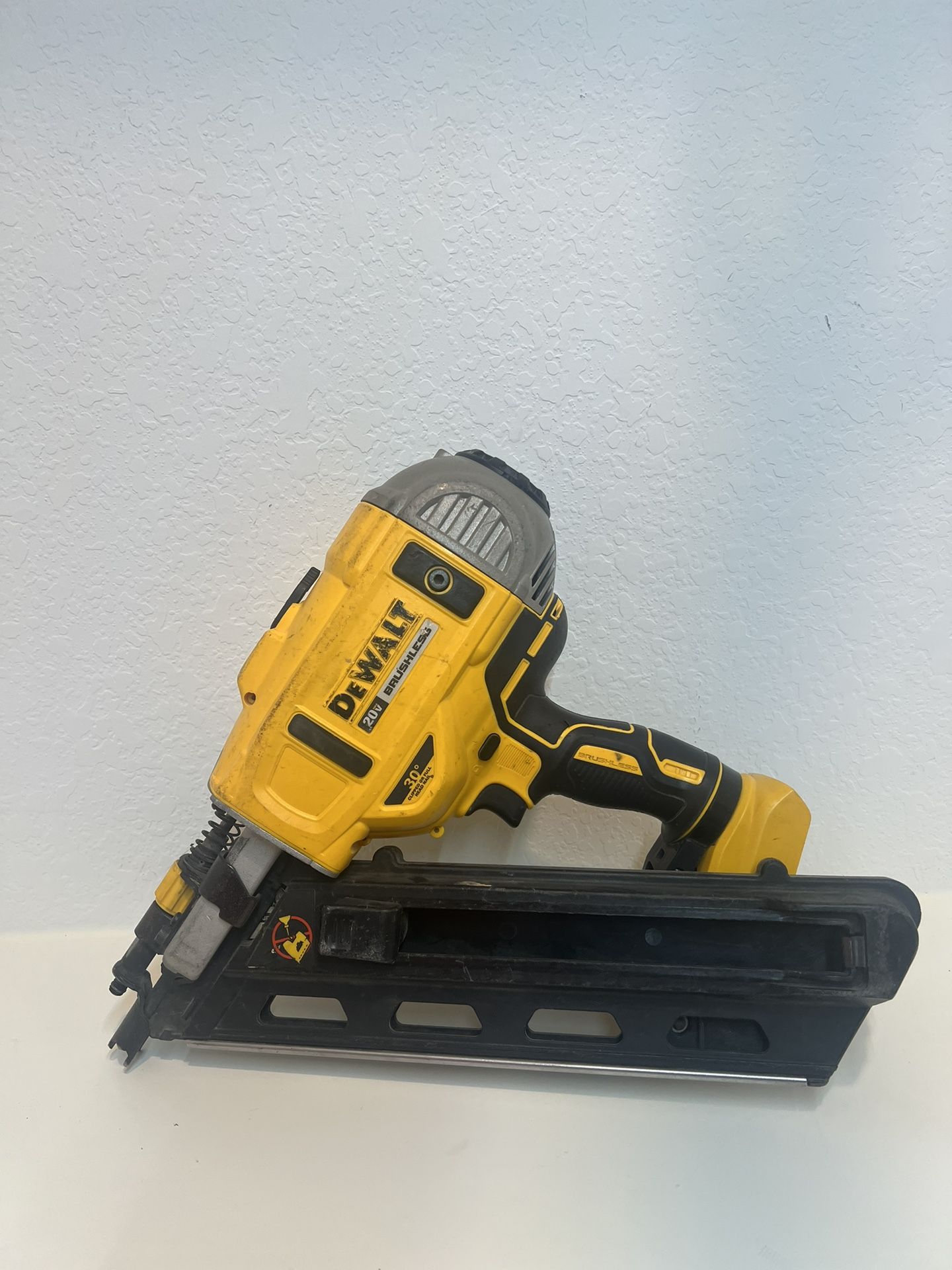 Dewalt 30 Degree Nailer 