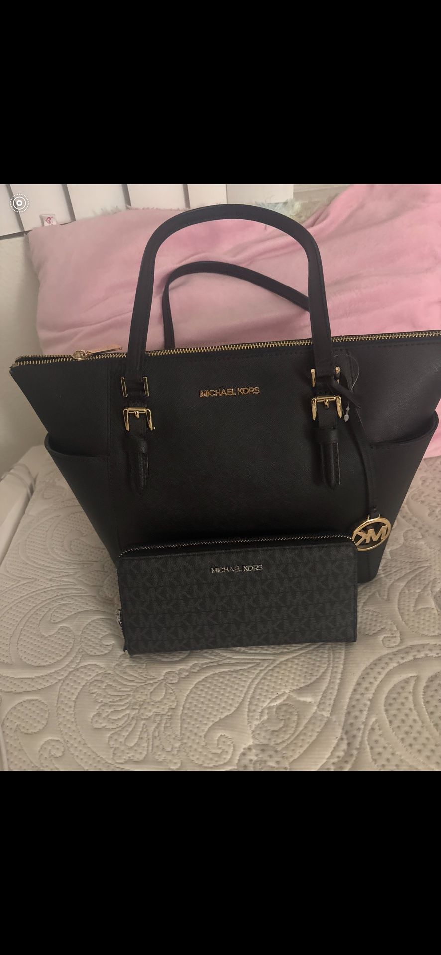 New Michaels Kors Purse & Wallet