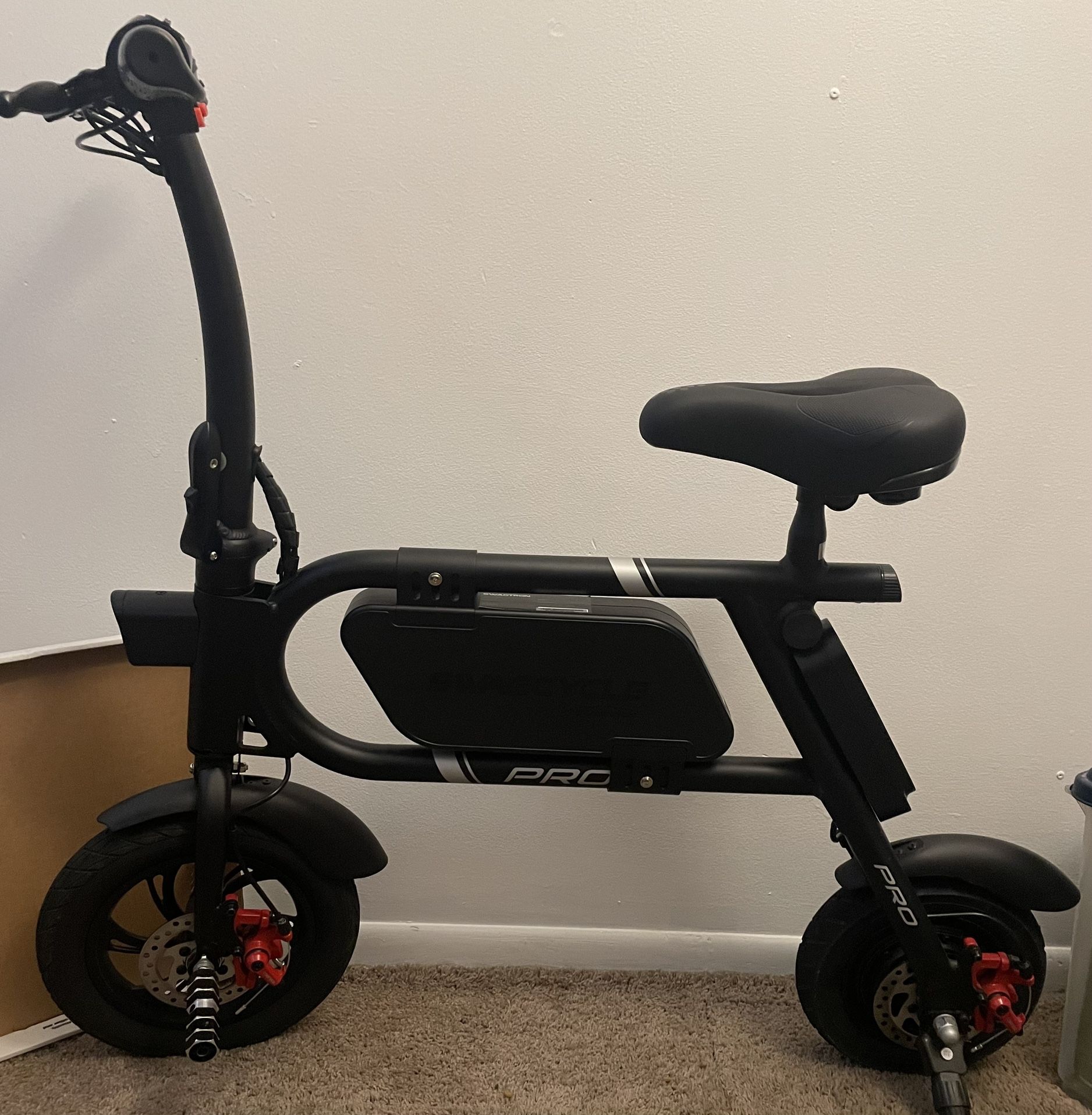 Black Electric Bike - Swagtron SwagCycle Pro - Foldable