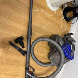 Dyson DC23 