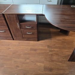 Corner Desk, 2 draws, shelf separate file cabinet