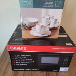 Ɓrand new microwave  and kitchen set