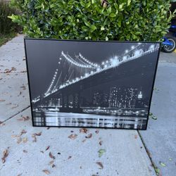 Large Black & White Manhattan Bridge Canvas – Framed Wall Art