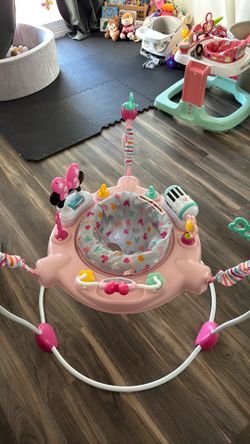 Minnie Mouse Bouncer babies