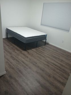 Full size platform bed $25