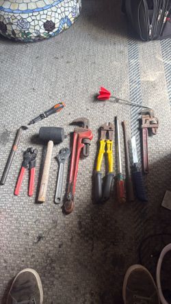 Hand tools 5$ each or 40$ for all