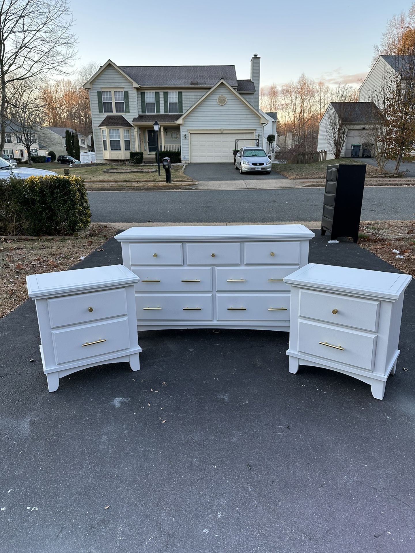 Iceberg White Dresser Set
