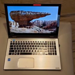 Toshiba 17" 2in1 touch screen laptop