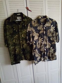 2 Men's Casual Tropical Design Button Down w/Pocket Shirts Size Medium 2 for $8