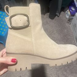 Waterproof tan boots