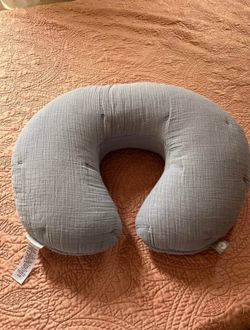 Boppy Pillow with Pottery Barn Muslin Cover