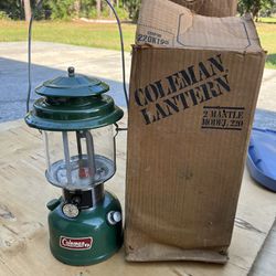 Vintage Coleman lantern 