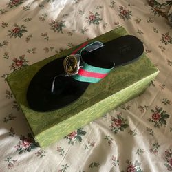 Gucci Thong Web Slippers - Authenticity Unknown.