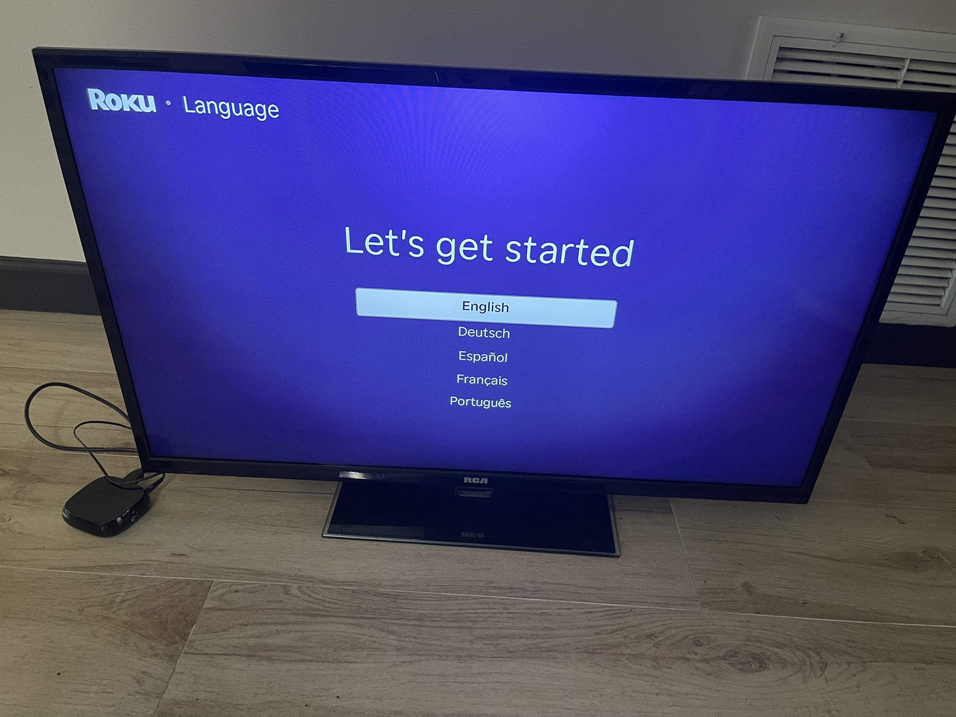 32” Tv With Roku