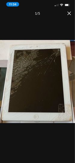 Work Perfect Use IPad 4th,16GB Wi Fi, Silver ( need screen Repair ). SALE Only  $$49 🎉