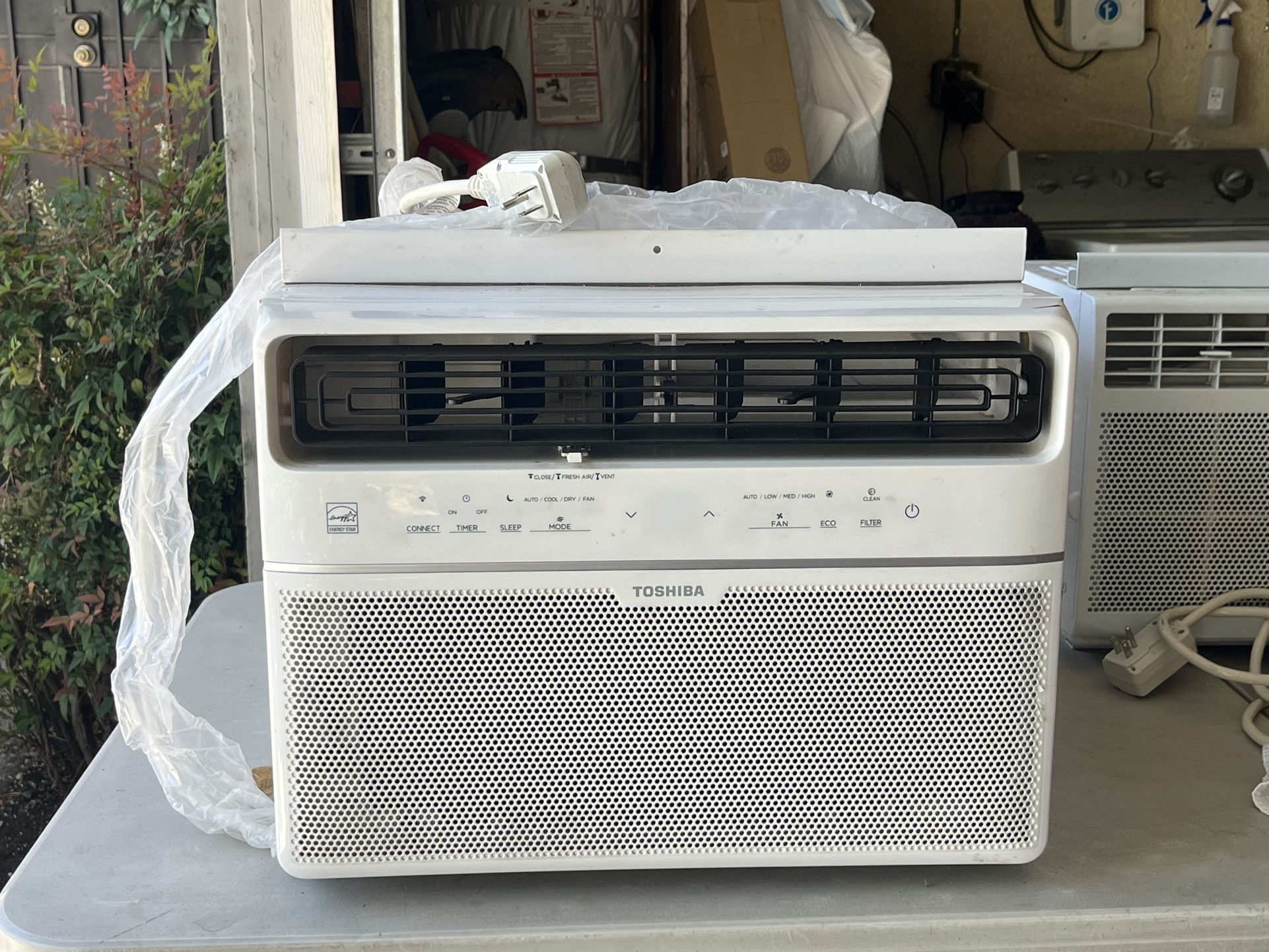 AC brand new 200