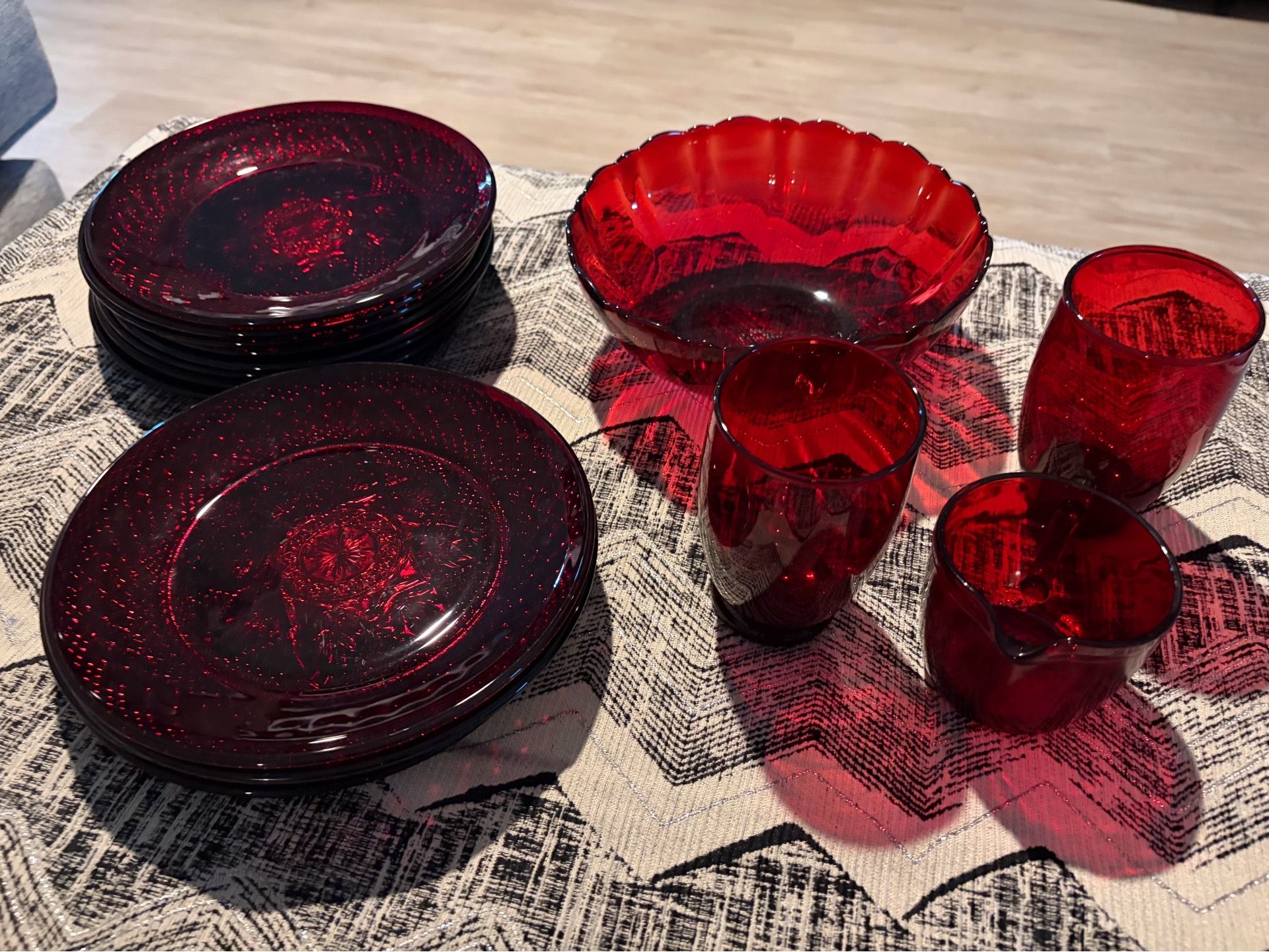 Acoroc Ruby Red Glassware