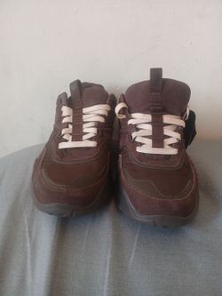 K-Swiss Brown Suede Low-Top Sneakers
