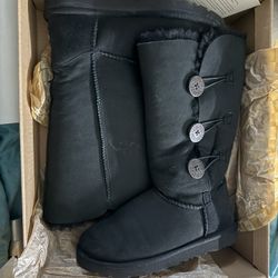 3 Button Uggs
