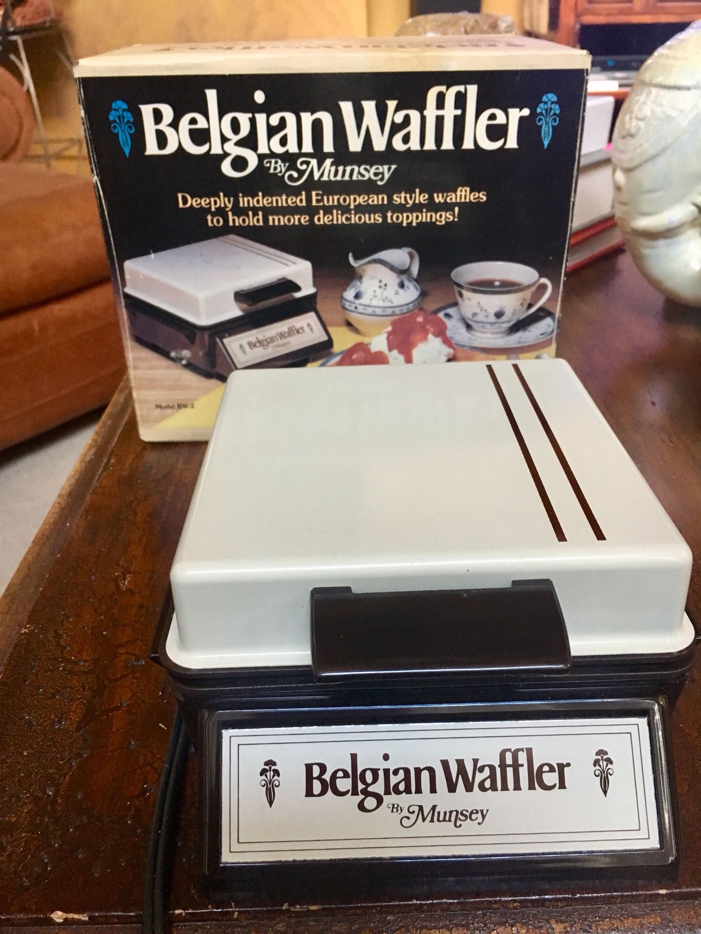 Vintage Belgian Waffle maker by Munsey