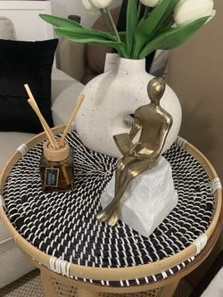 Round Tray 