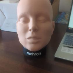 Mehron Make-up Practice Head. Make-up Practice Face