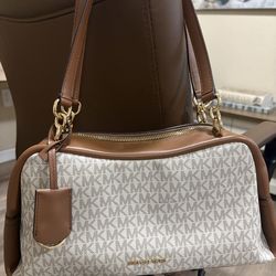 Michael Kors Cecily Shoulder Bag