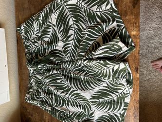 StJohn’sBay women’s short, size S, cotton, on an elastic band with a tie
