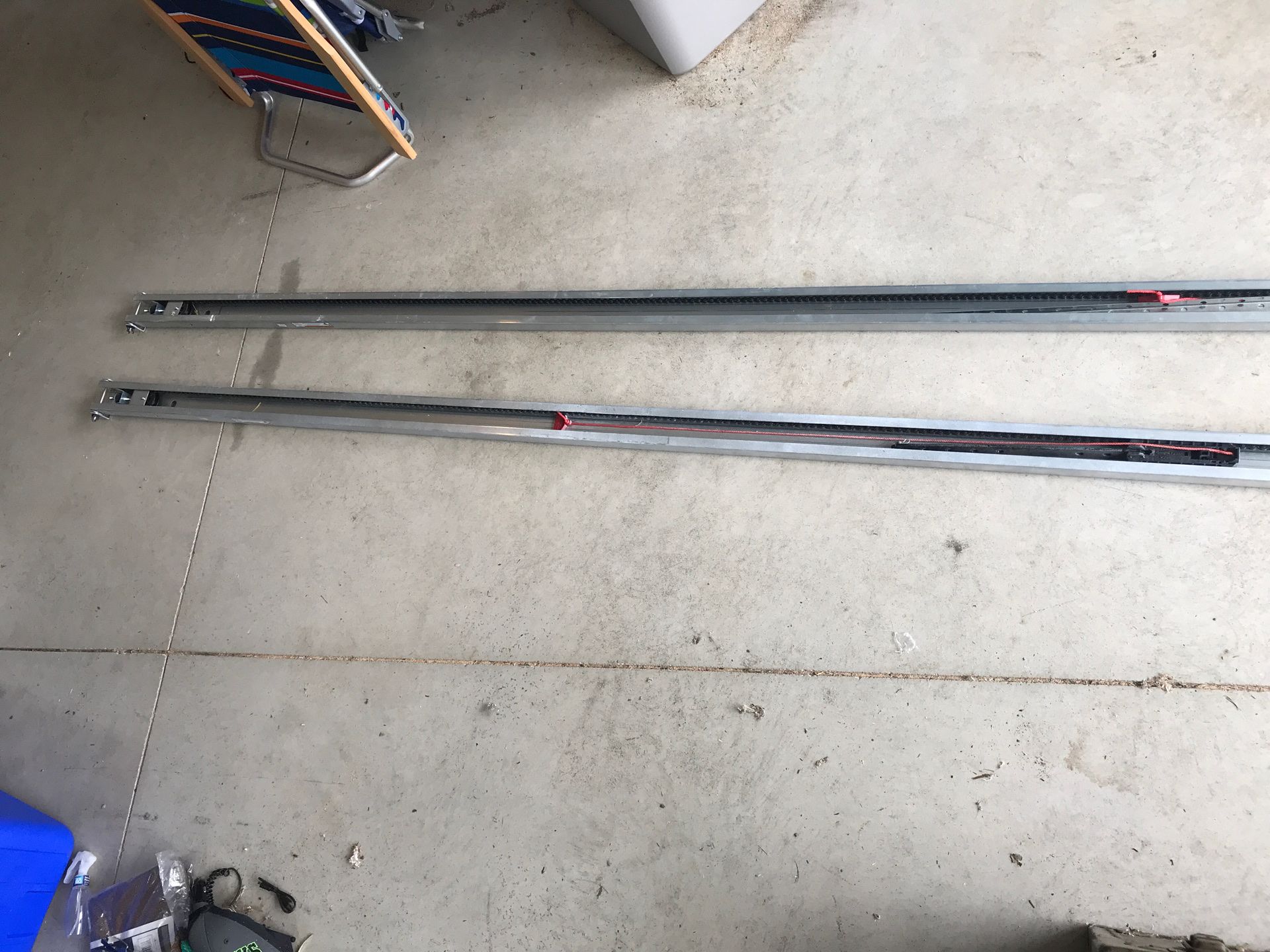 2x Genie Professional Line model 2028 Garage openers home for Sale in