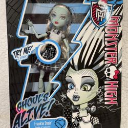 Monster High Doll Ghoul's Alive Frankie Stein 2012 *Dead Batteries*